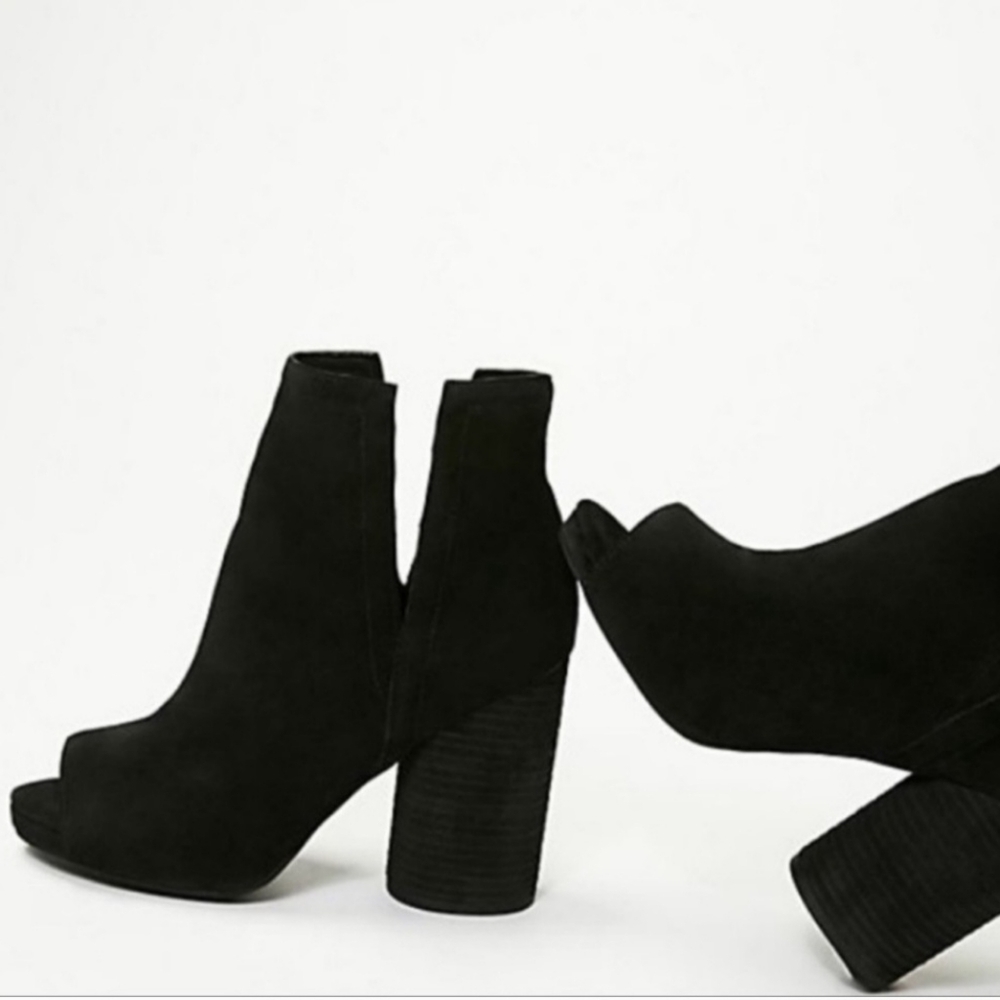 Jeffrey Campbell Suede Oath Bootie!